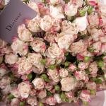 دانة – باقة ورود سبراي روز
